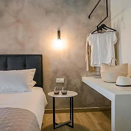 Socrates Hotel 2*